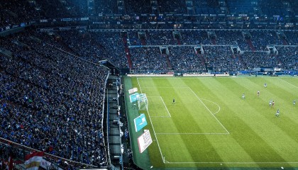 开云体育平台-上港战胜泰达，恒大遭遇劲敌逼近积分榜，上港与恒大补赛结果