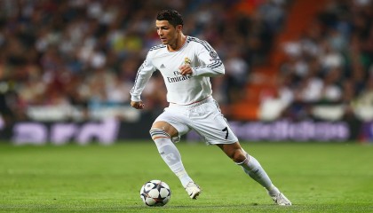 开云体育入口-_挑战极限：运动员突破自我纪录的瞬间_，极限运动 挑战